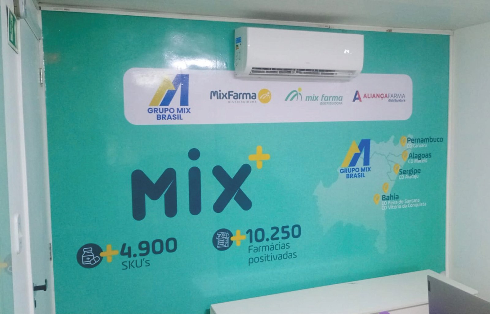 Adesivo interno mix farma